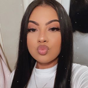 Meet your Posher, Cierra